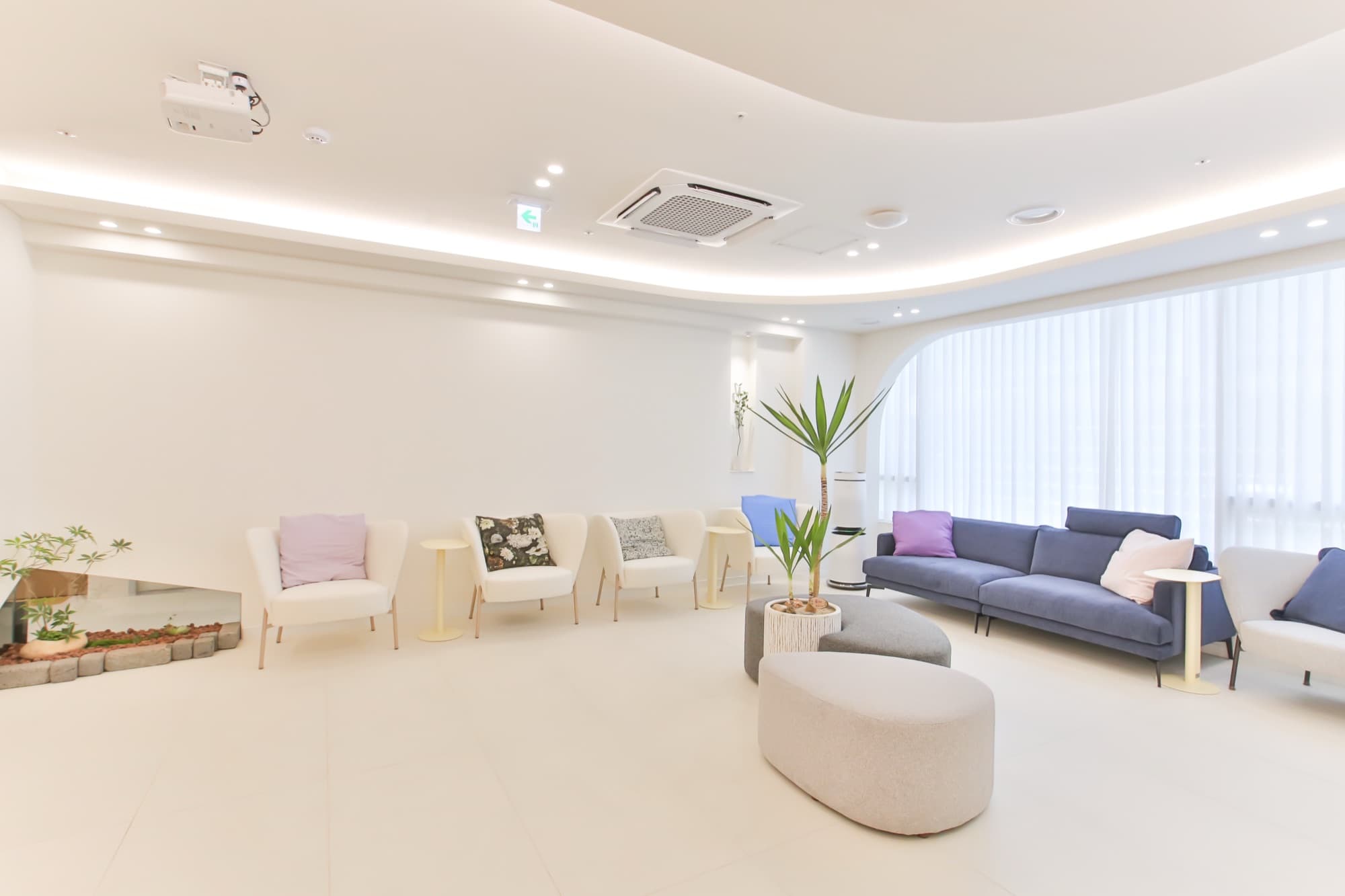 The Yoon Seul Dermatology Clinic - Photo 4