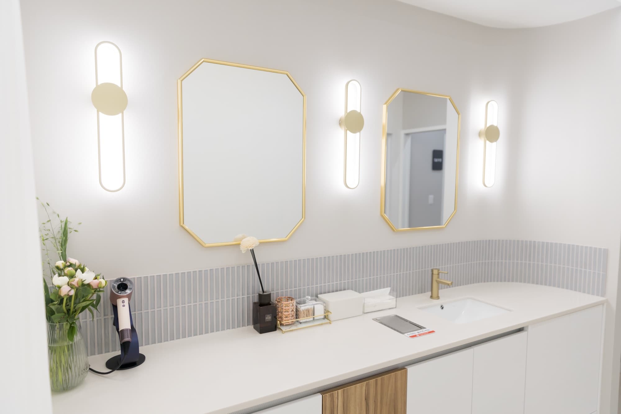 The Yoon Seul Dermatology Clinic - Photo 9
